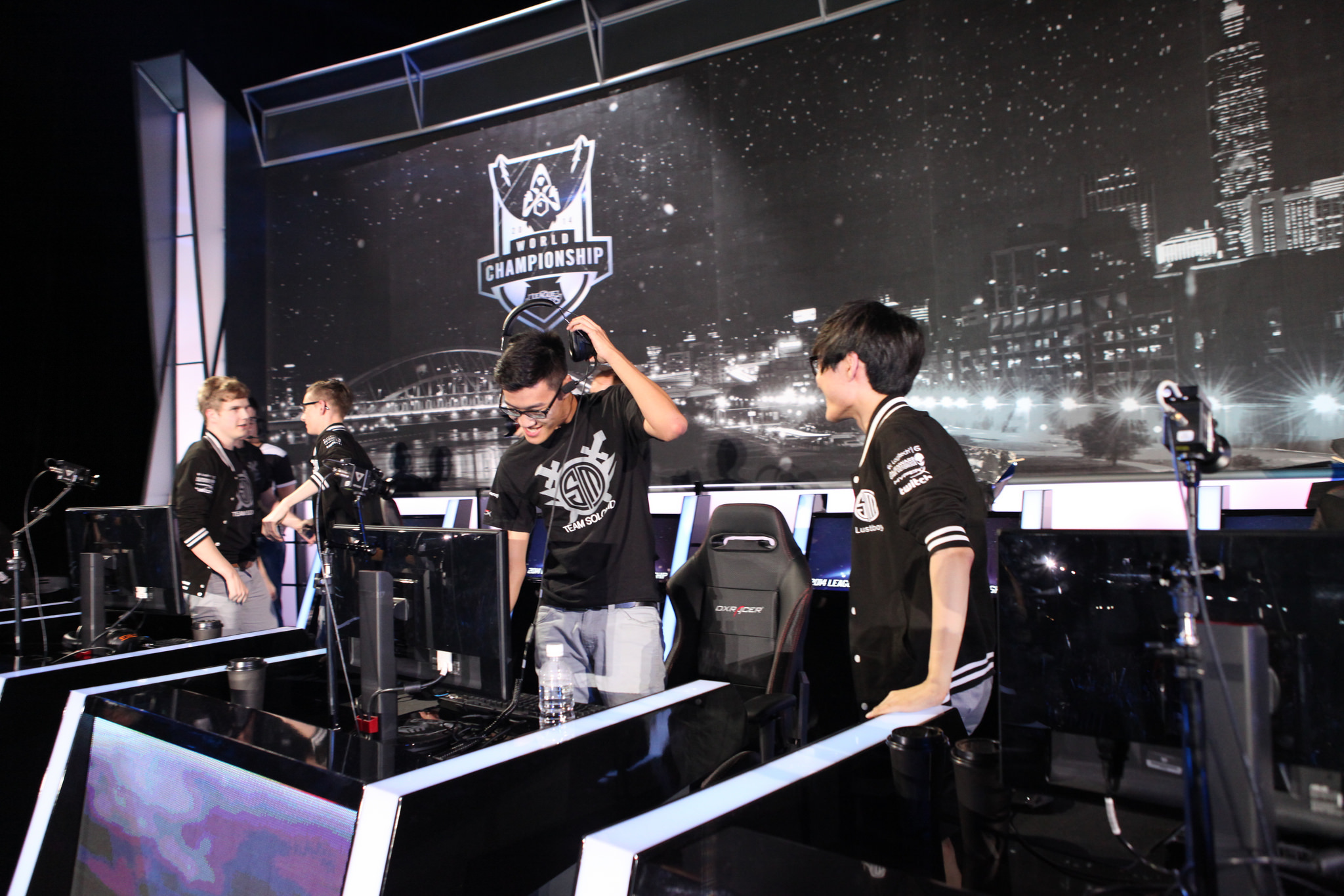 王者榮耀服務(wù)器故障致玩家信譽(yù)分被系統(tǒng)誤判違規(guī)扣除，補(bǔ)償方案爭(zhēng)議引發(fā)玩家集體不滿(mǎn)